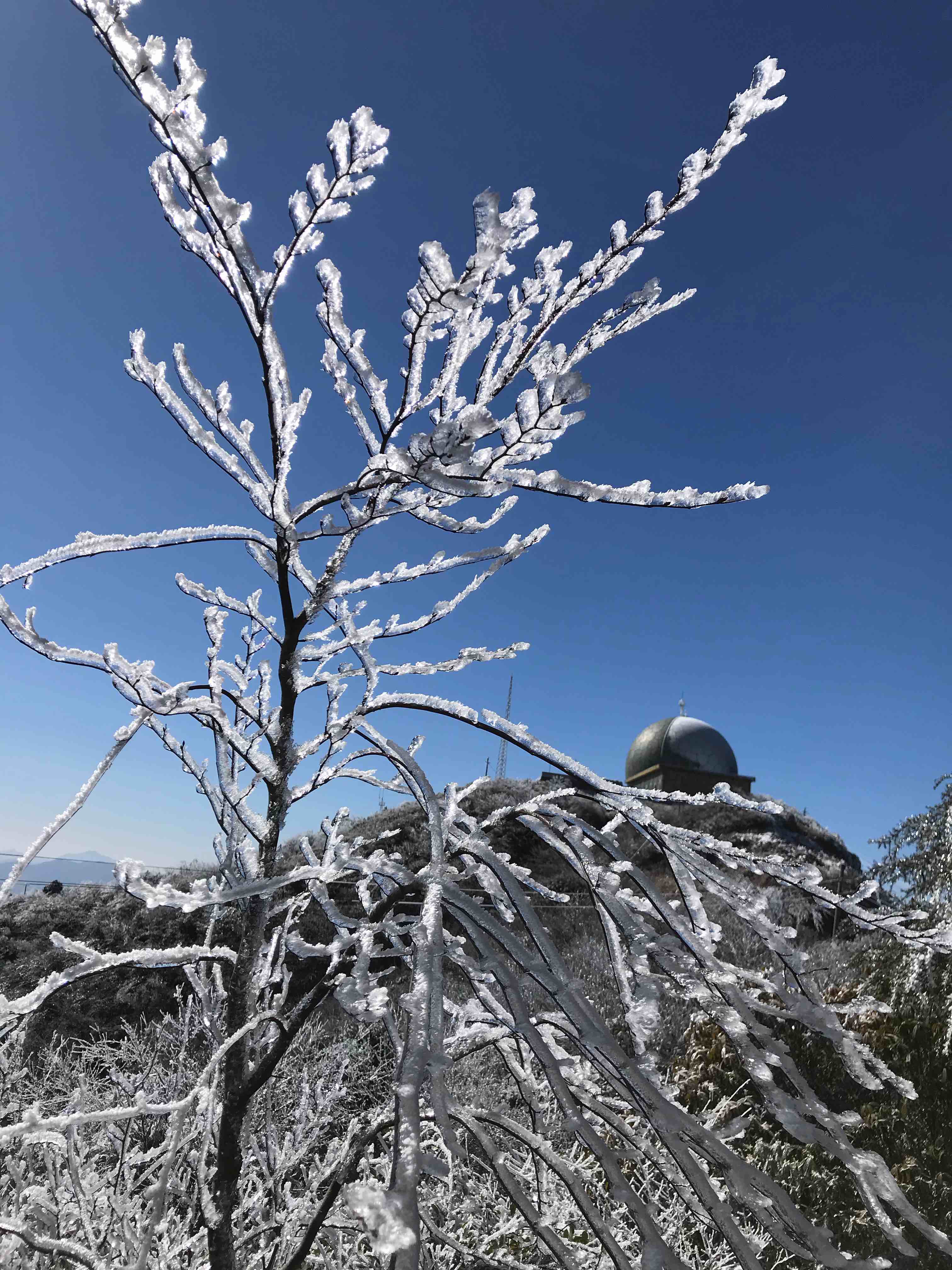 三明市区最高峰锣䥽顶看雪景