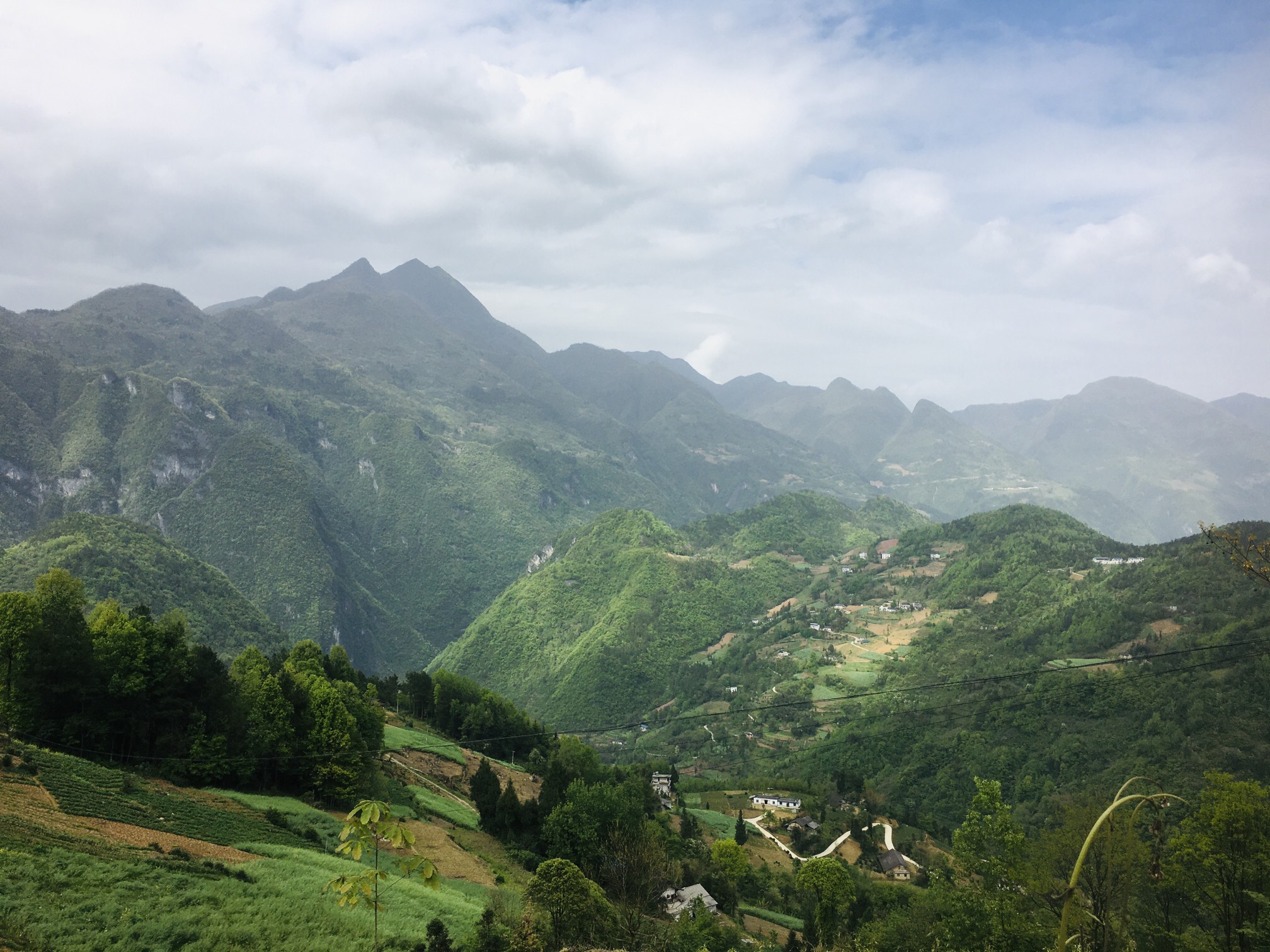 湖北恩施土家族苗族自治州巴东县沿渡河镇茅山岭,供销社是张哥工作过
